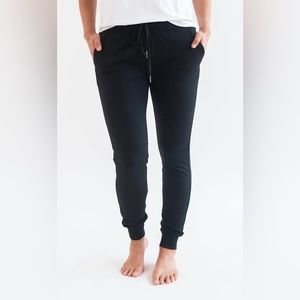 Zyia Black Unwind Joggers size Medium-EUC